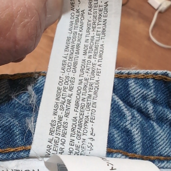 Zara Women's Light Blue High Rise Relaxed Jeans - Picture 8 of 12